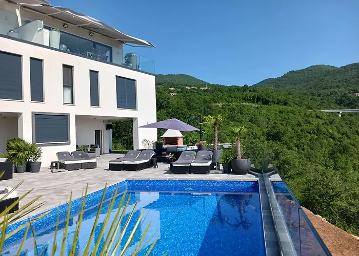 Villa White Pearl Diamond, Opatija Mit Meerblick & Pool
