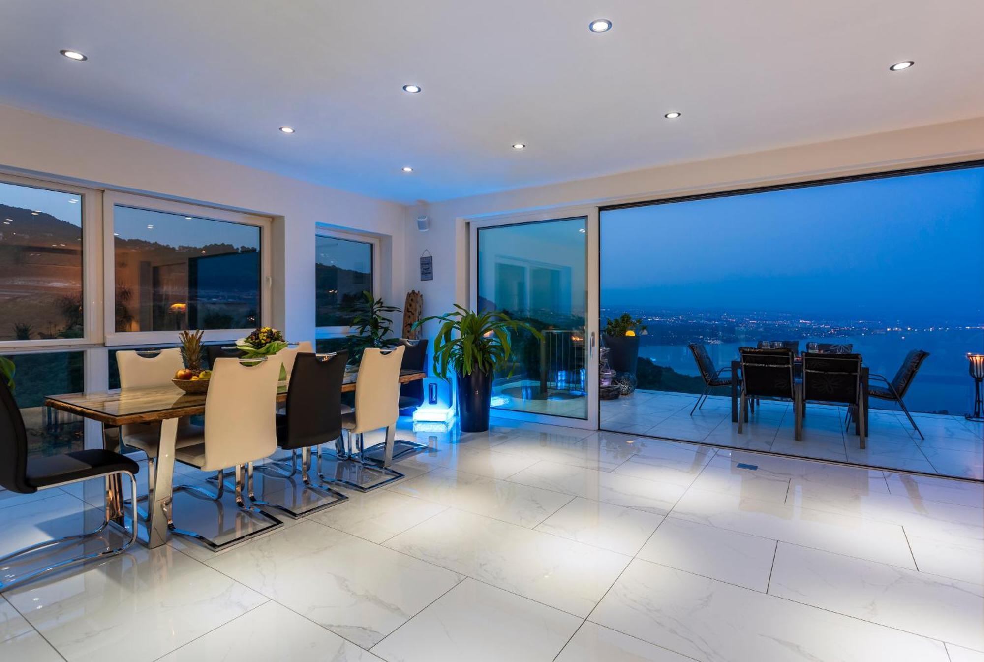 Villa White Pearl Diamond, Mit Meerblick & Pool