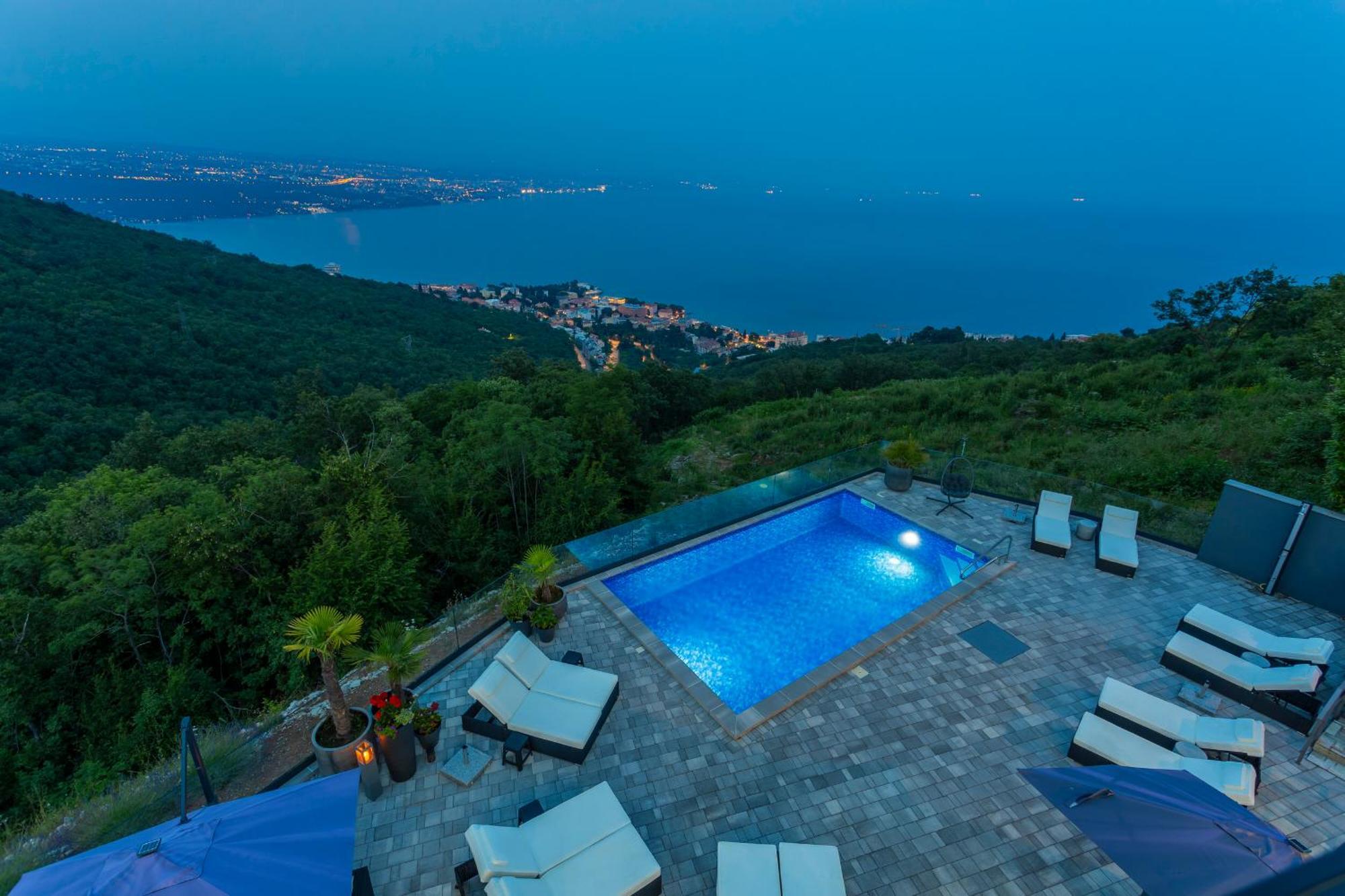 Villa White Pearl Diamond, Mit Meerblick & Pool
