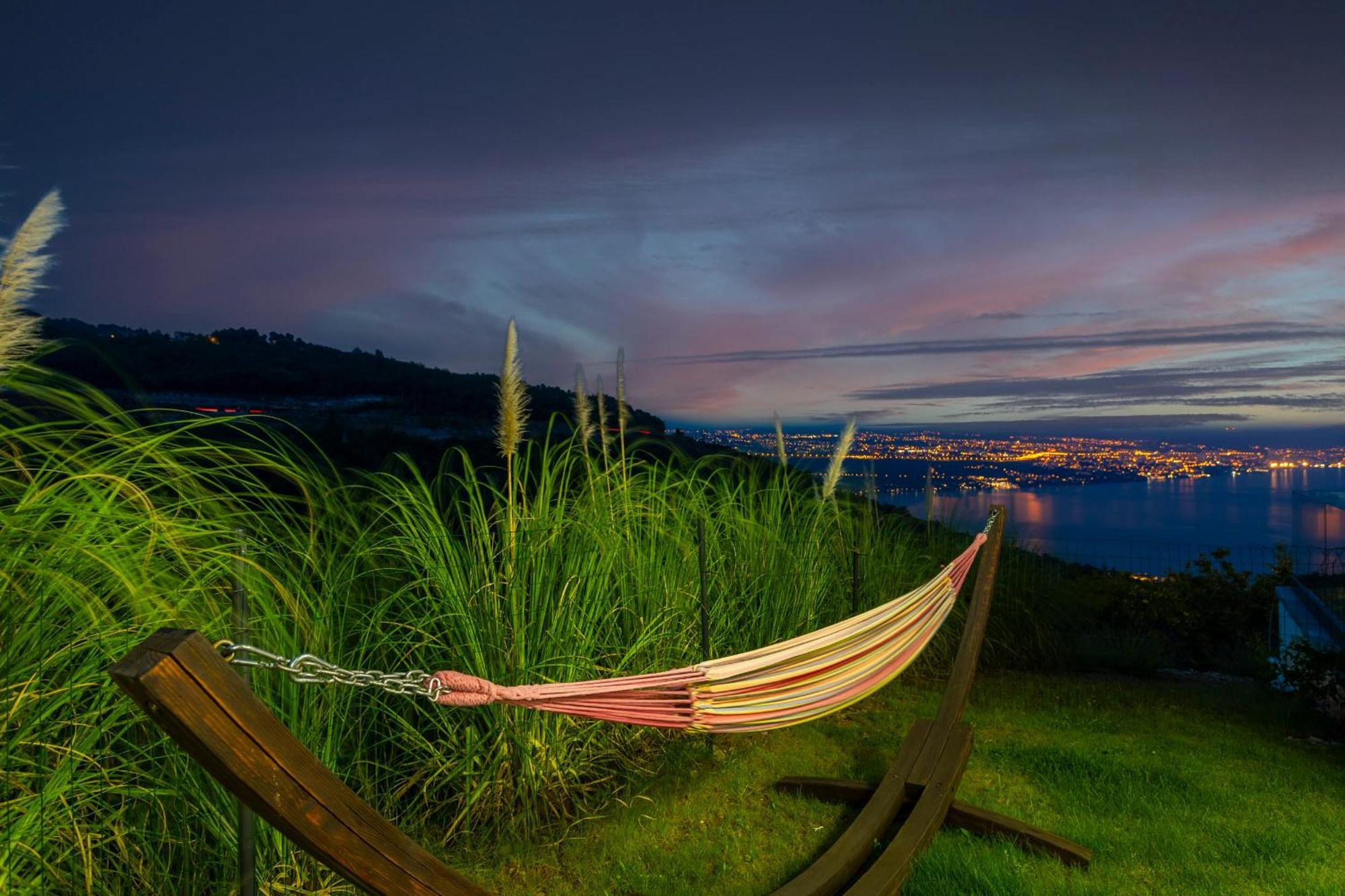 White Pearl Diamond, Mit Meerblick & Pool * Opatija