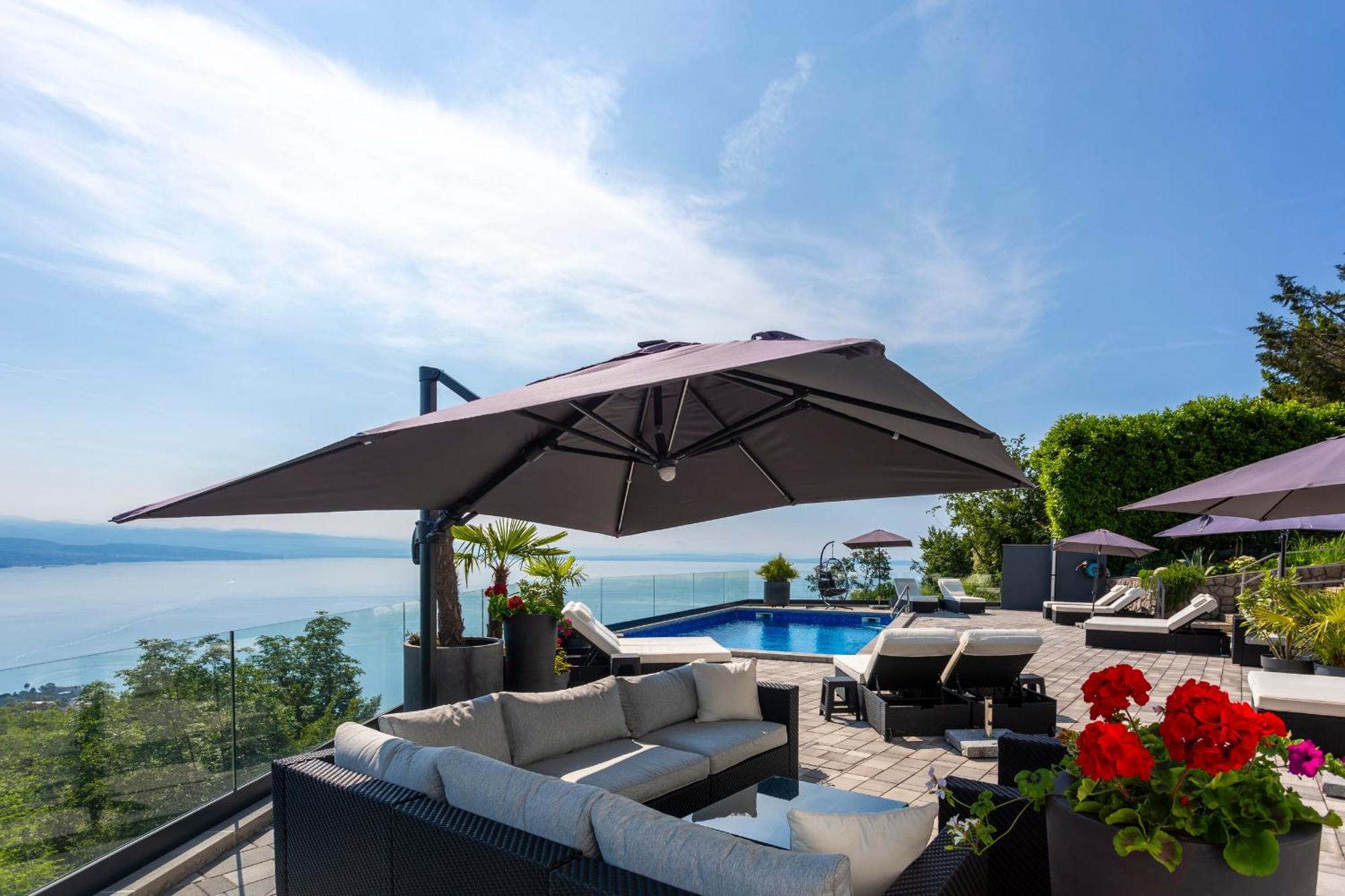 Villa White Pearl Diamond, Mit Meerblick & Pool